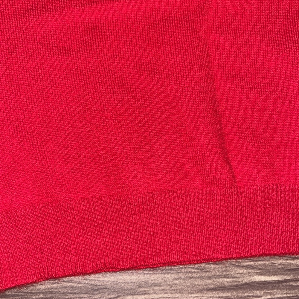 Ralph Lauren cashmere red sleeveless top. PERFECT FOR THE HOLLIDAYS. - Picture 6 of 11